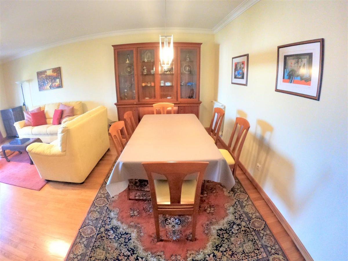 Lisbon 2 Bedroom Apartment With Balcony In Algés Kültér fotó