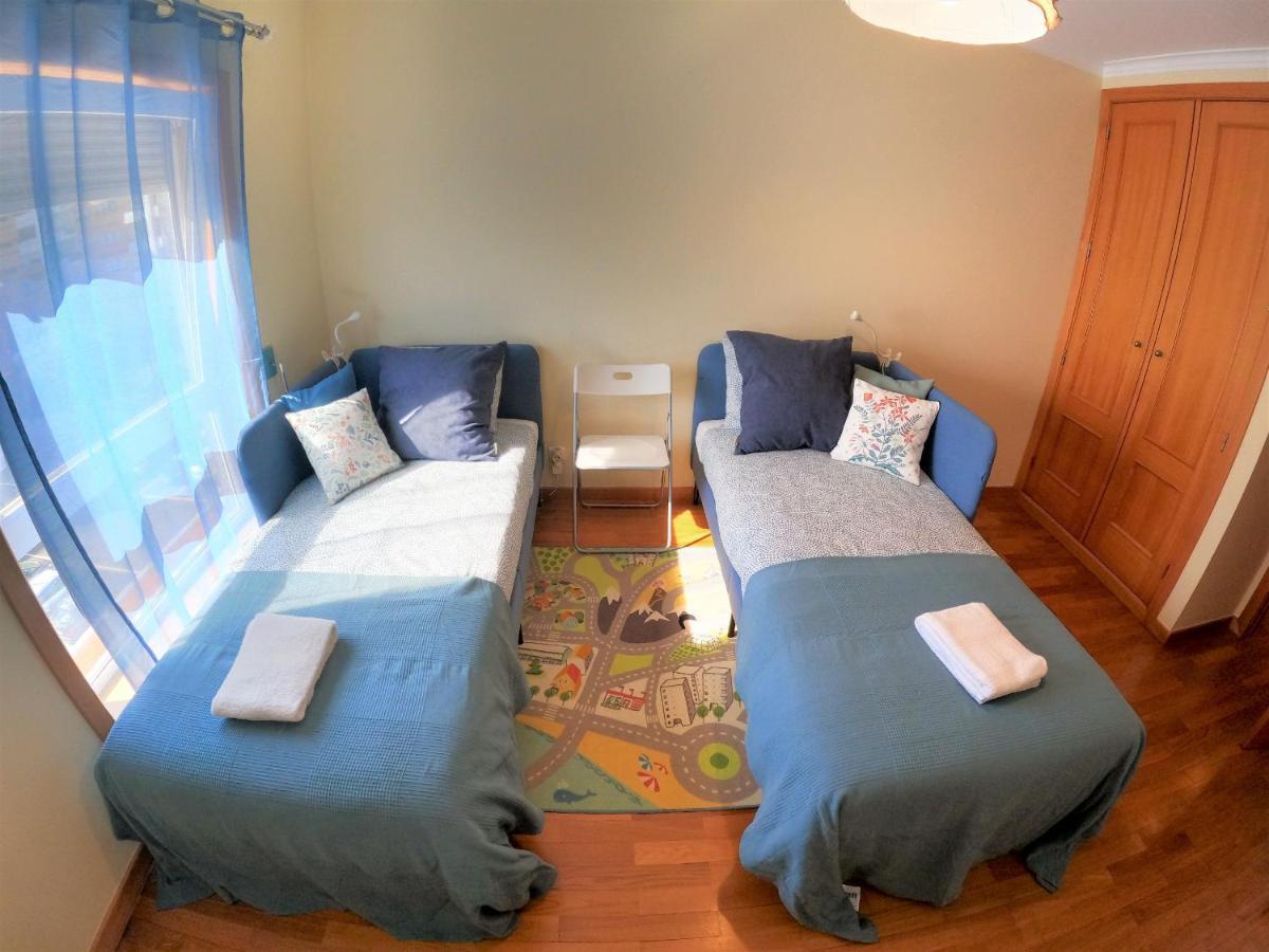 Lisbon 2 Bedroom Apartment With Balcony In Algés Kültér fotó