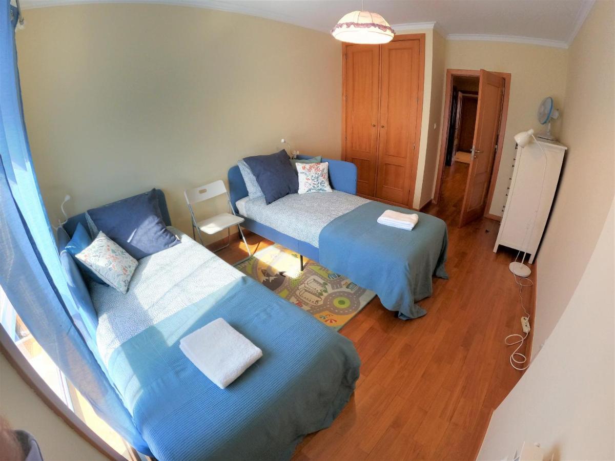 Lisbon 2 Bedroom Apartment With Balcony In Algés Kültér fotó